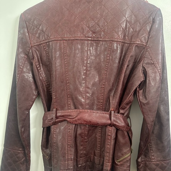 Guess Red burgundy faux Leather Motorcycle Jacket with Asymmetrical Zipper - Picture 2 of 4